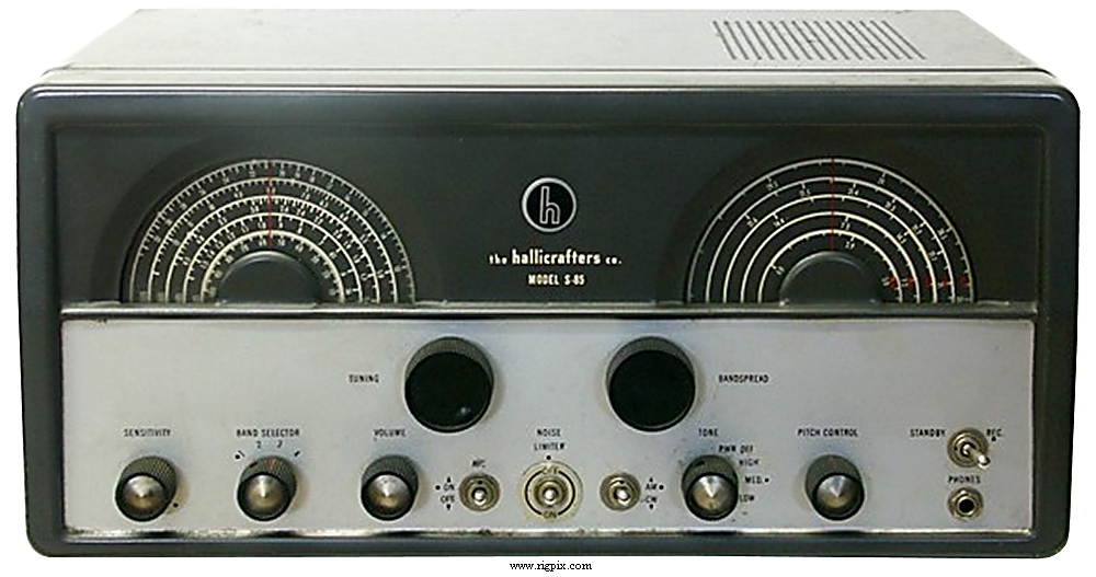 A picture of Hallicrafters S-85U
