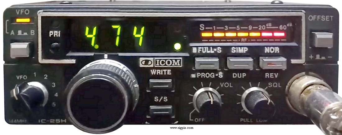 A picture of Icom IC-25H