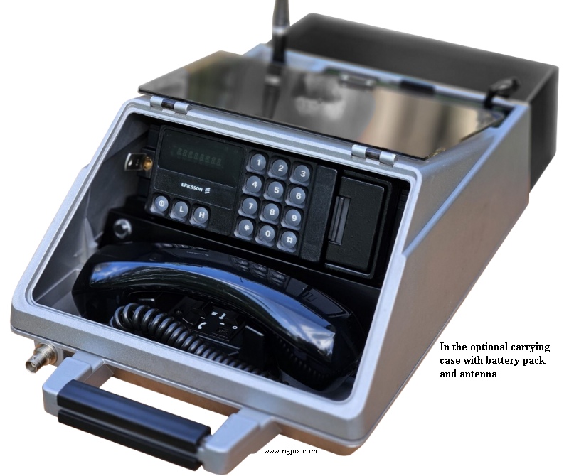 A picture of Ericsson/SRA C-600 Roadcom M in the optional portable case