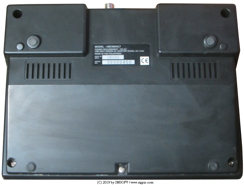 A bottom picture of Uniden Bearcat UBC-860XLT