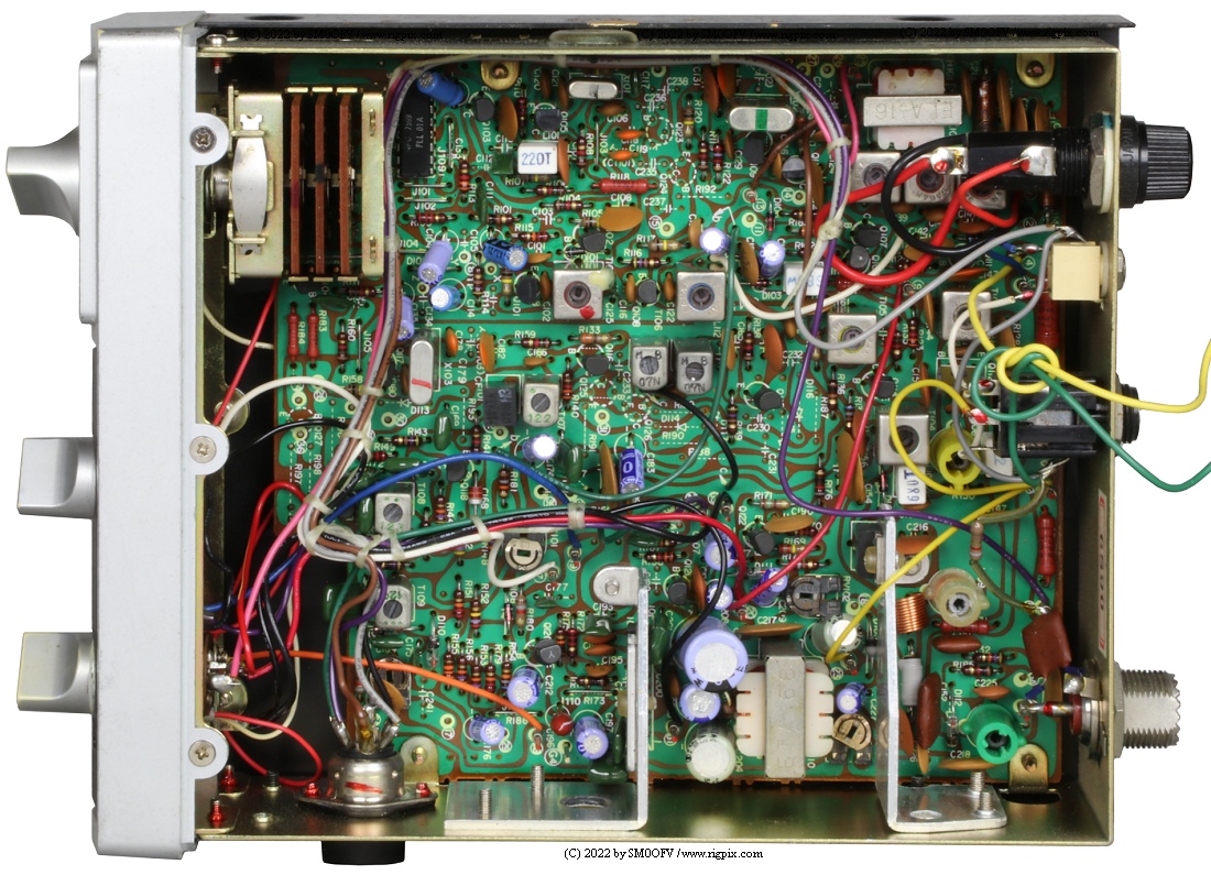 An inside picture of Hy-Gain I (681)