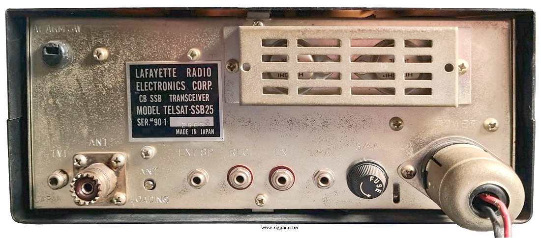 A rear picture of Lafayette Telsat SSB-25 (99-32377WUX)