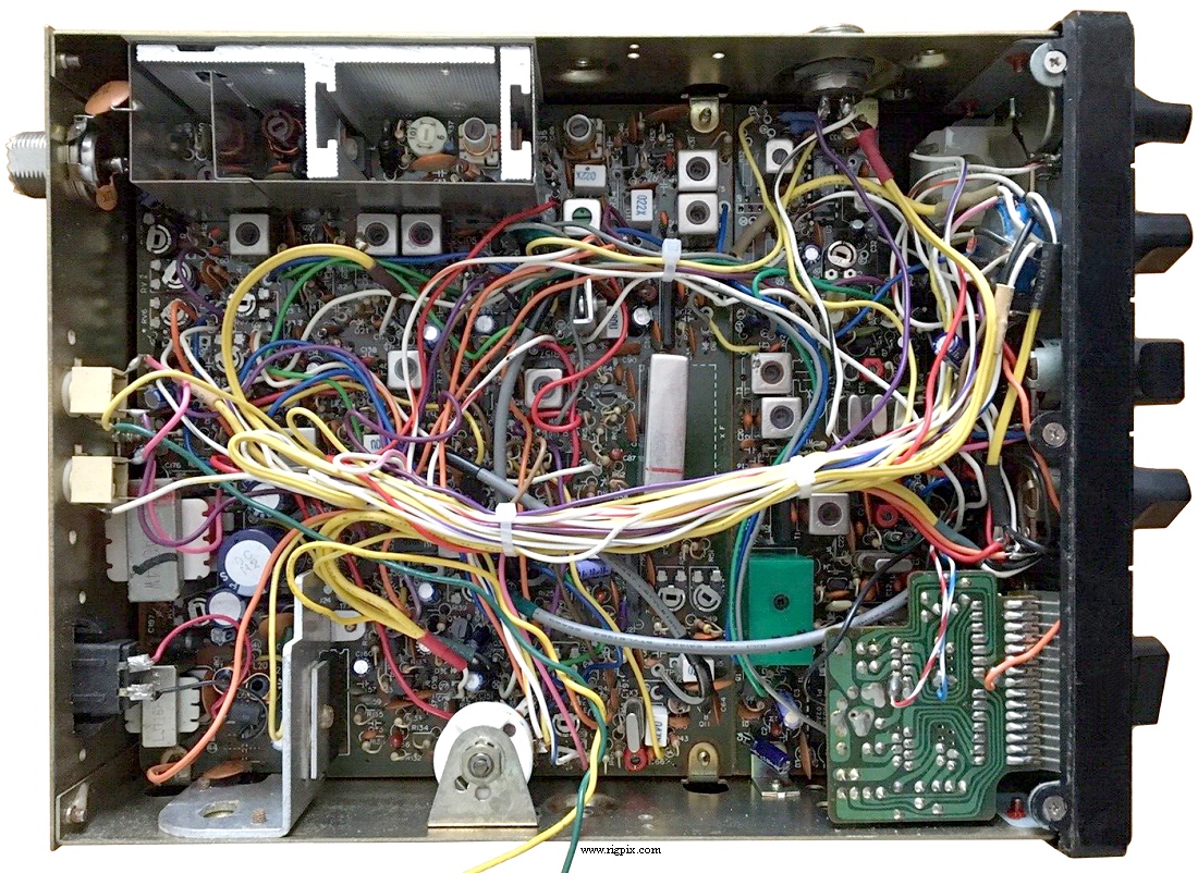 An inside picture of Major M-588 (By Ham International)