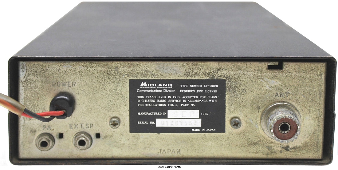 A rear picture of Midland 13-882B