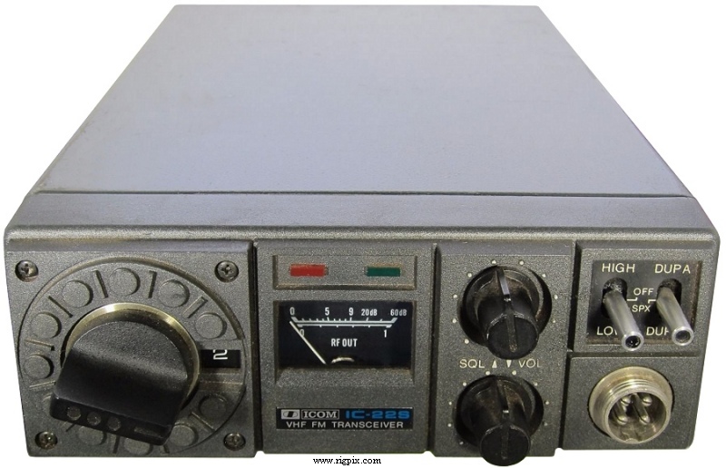 A picture of Icom IC-22S