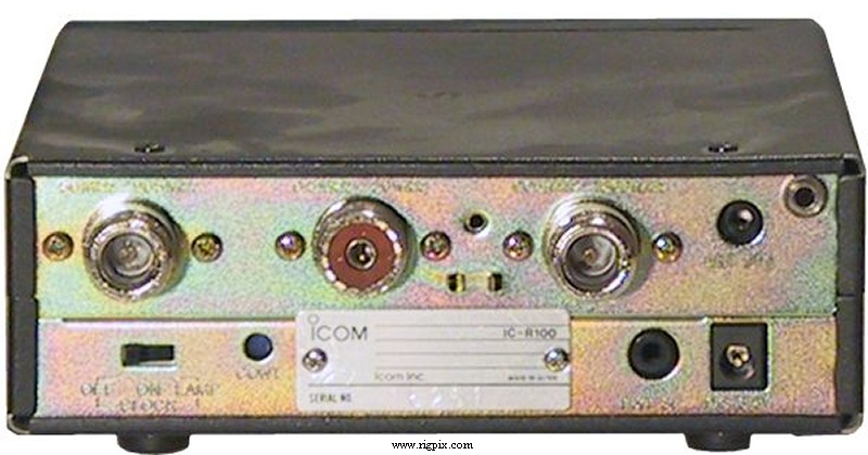 A rear picture of Icom IC-R100