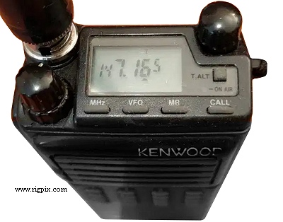 A top view picture of Kenwood TH-26AT