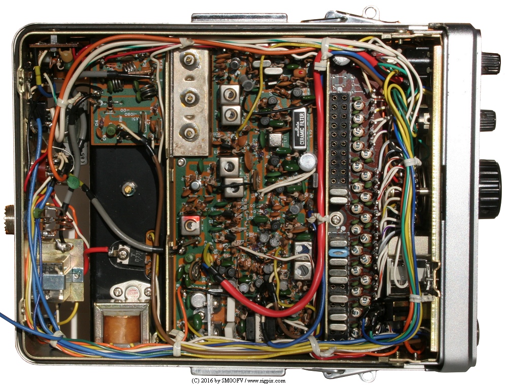 An inside bottom picture of Kenwood TR-7200G
