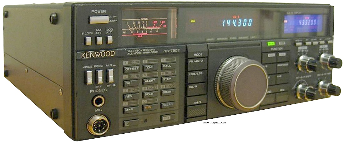 A picture of Kenwood TS-790E