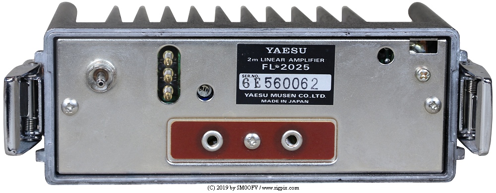 A picture of Yaesu FL-2025