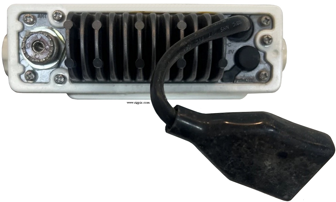 A rear picture of Uniden MC-1020