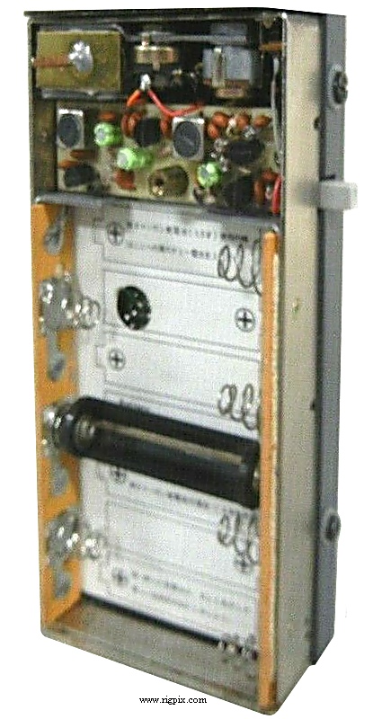 An open rear picture of AEA DX Handy Six / MX-6S