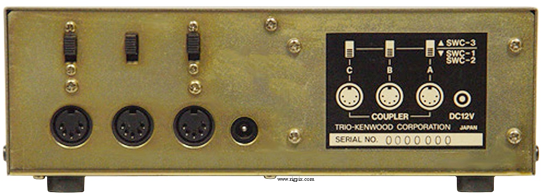 A rear picture of Kenwood SW-2000