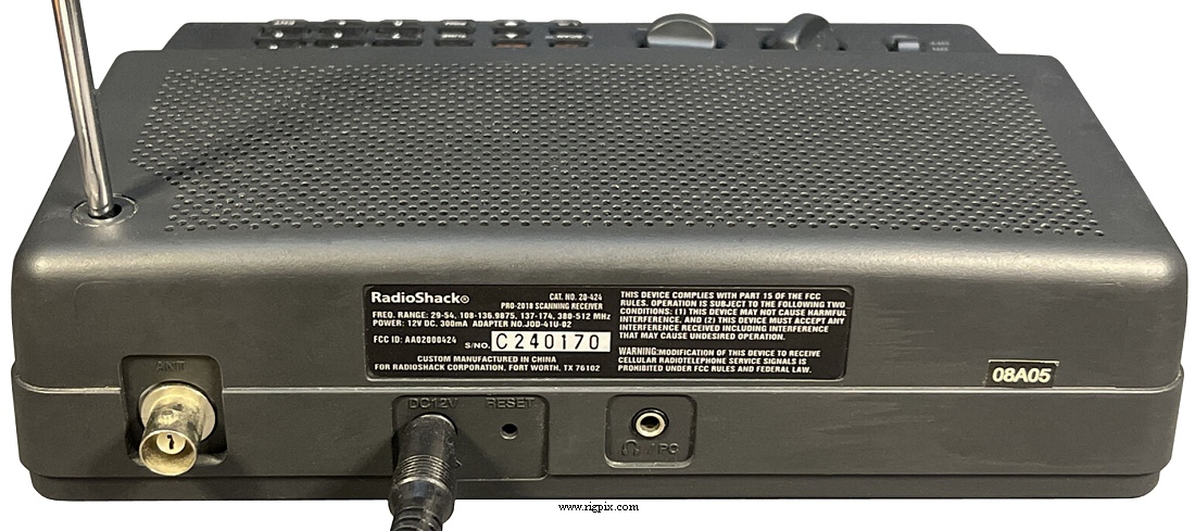 A rear picture of RadioShack Pro-2018 (20-424)