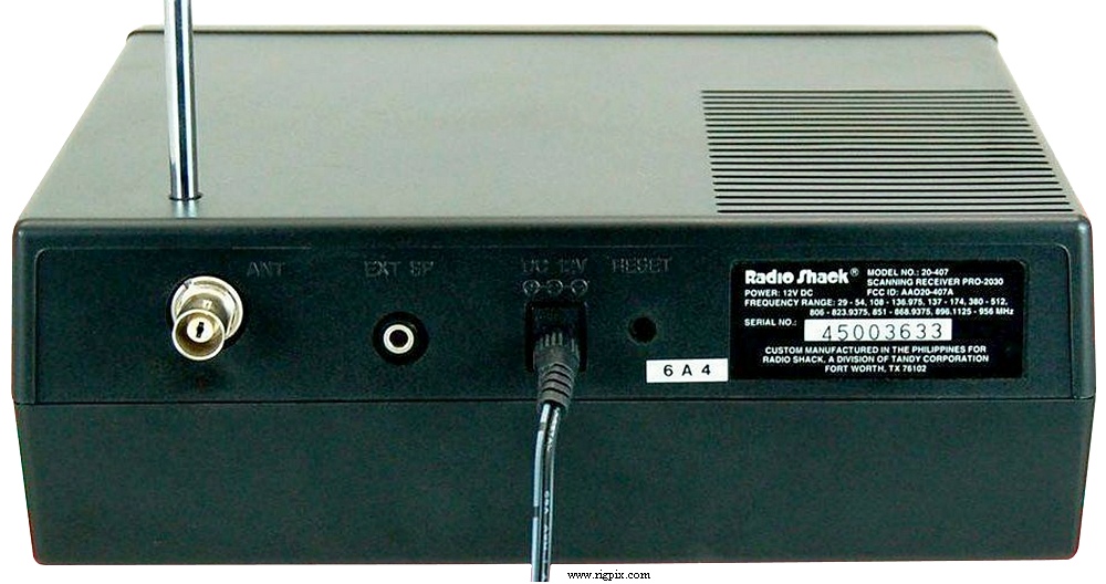 A rear picture of RadioShack Pro-2030 (20-407)
