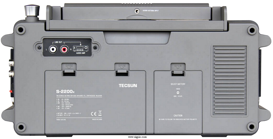 A rear picture of Tecsun S-2200x